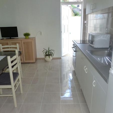 Apartments Smiljana Omiš Екстериор снимка