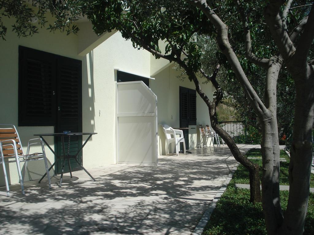 Apartments Smiljana Omiš Екстериор снимка