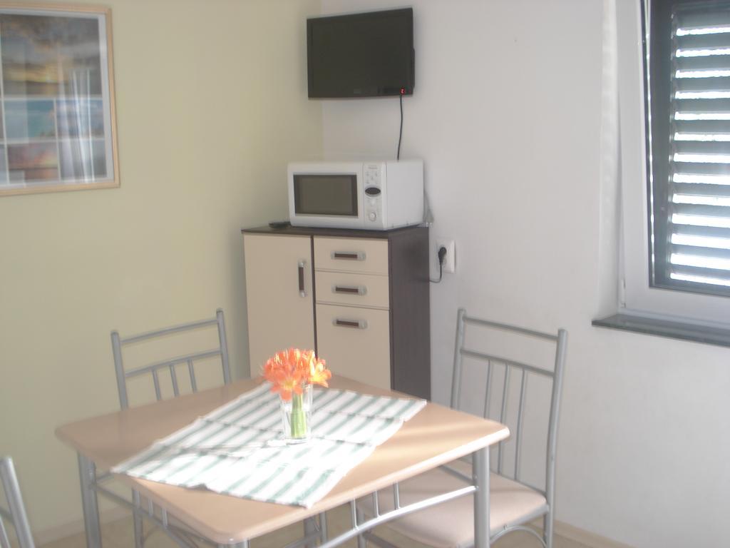 Apartments Smiljana Omiš Екстериор снимка