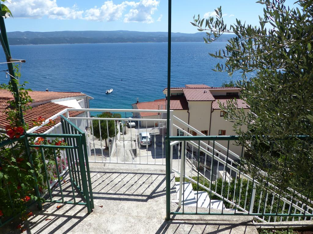 Apartments Smiljana Omiš Екстериор снимка