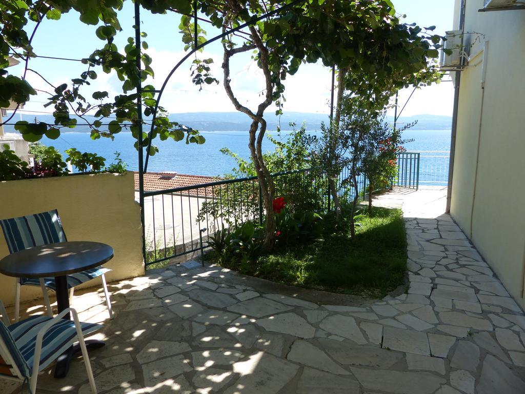 Apartments Smiljana Omiš Екстериор снимка