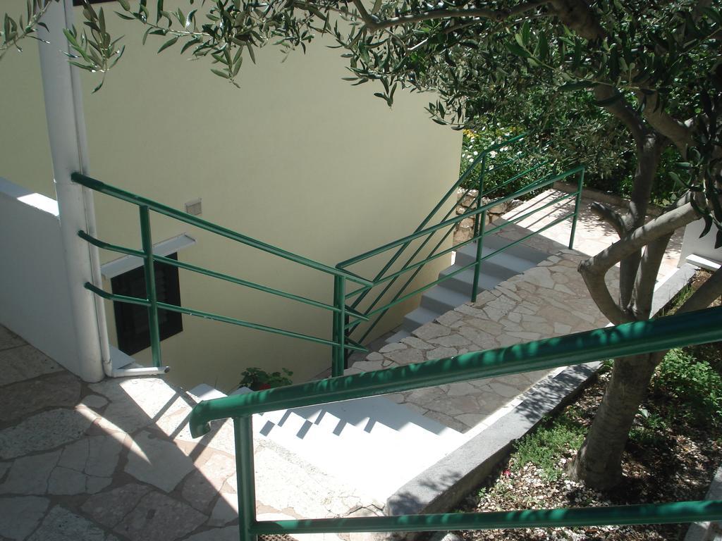Apartments Smiljana Omiš Екстериор снимка