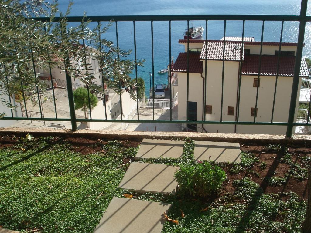 Apartments Smiljana Omiš Екстериор снимка