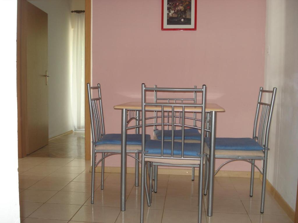 Apartments Smiljana Omiš Екстериор снимка