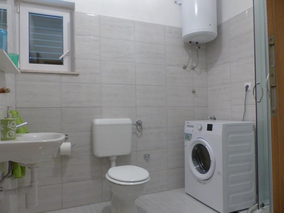 Apartments Smiljana Omiš Екстериор снимка