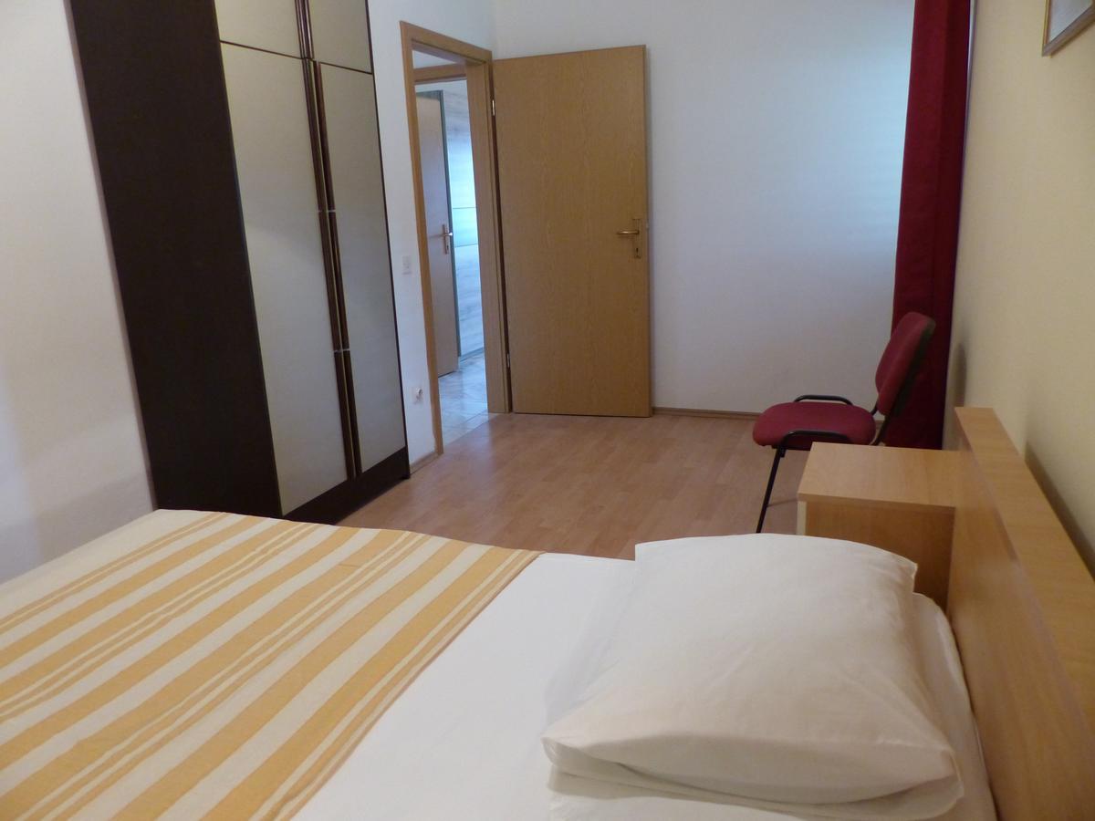 Apartments Smiljana Omiš Екстериор снимка